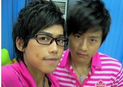 李宇春苏醒何洁合唱歌曲,超女何洁和李宇春现在关系咋样