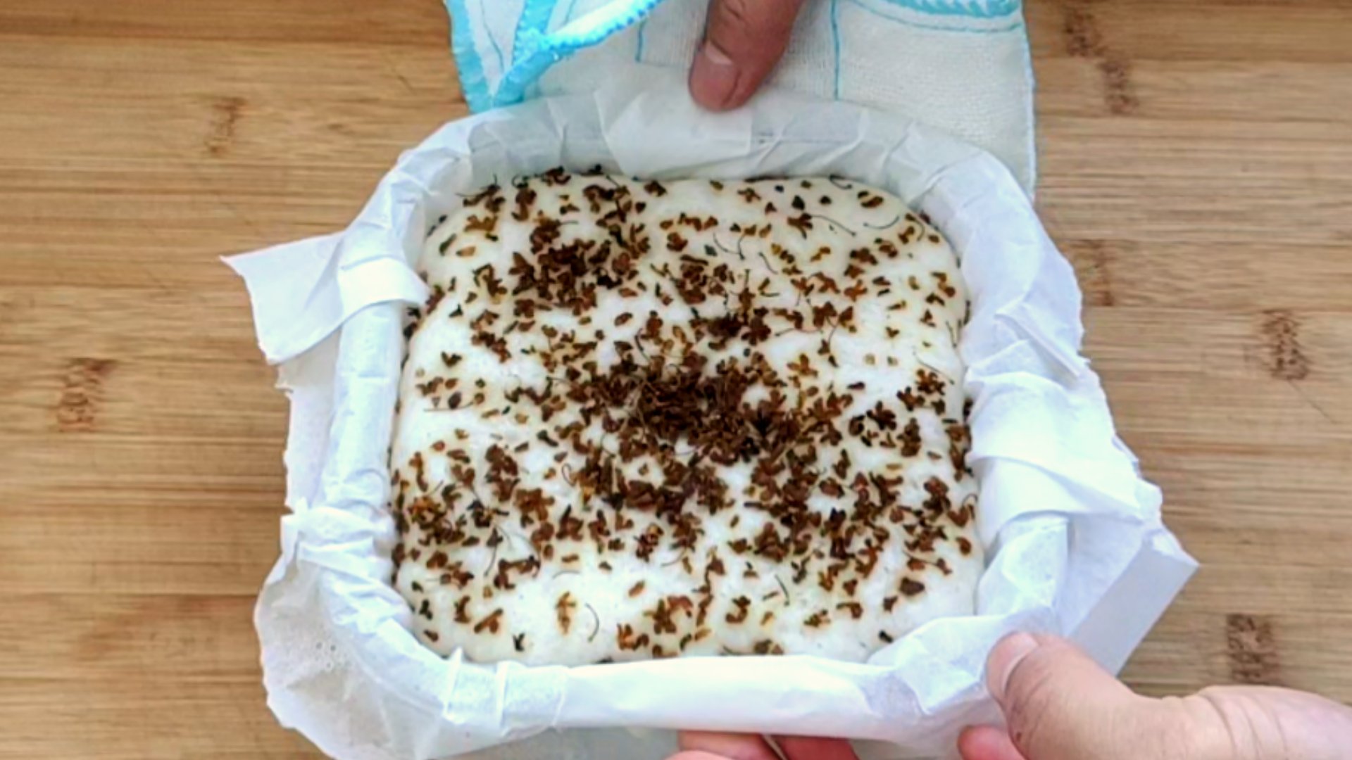 大米发糕做出来发黏怎么回事,如何用粘米粉做发糕松软有嚼劲