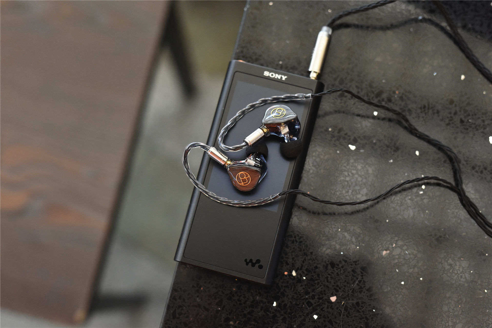 索尼nw-zx300a怎么导入歌词和图片,索尼nw-zx300a如何用作车载播放器