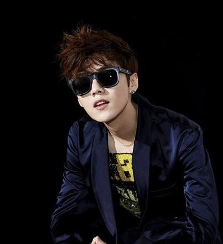 过生日送礼物男生回礼,过生日别人送礼物开心