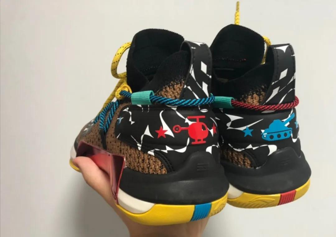 吹水鸭先知｜从不谈鞋的女朋友，竟因为这双鞋跟我聊了一晚？