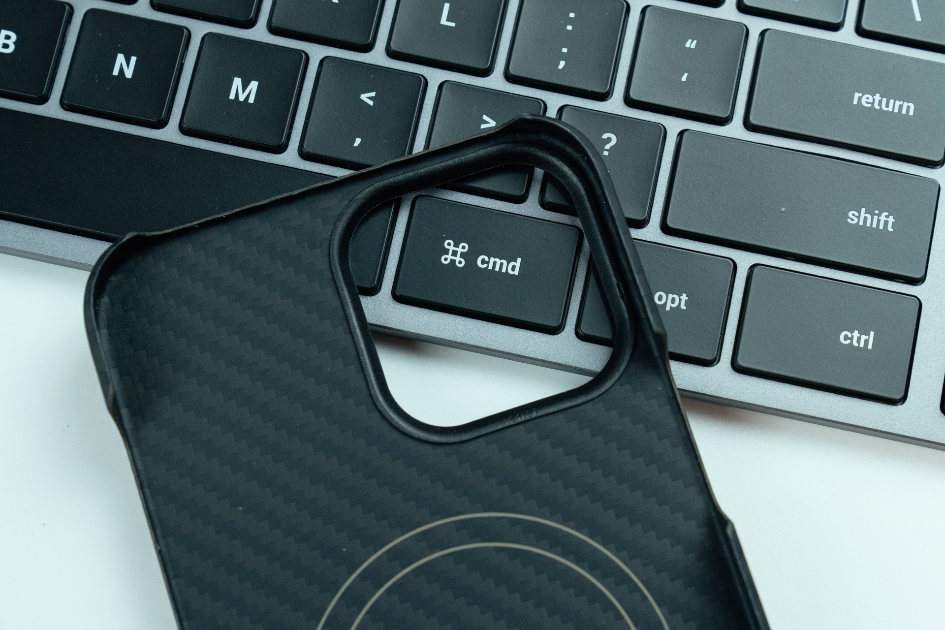 iphone13手机壳硅磁吸,iphone13手机壳推荐磁吸