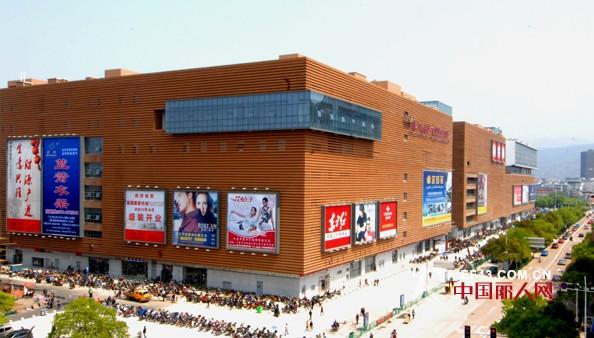 义乌篁园服装批发市场高档女装,义乌五爱尾货处理一条街
