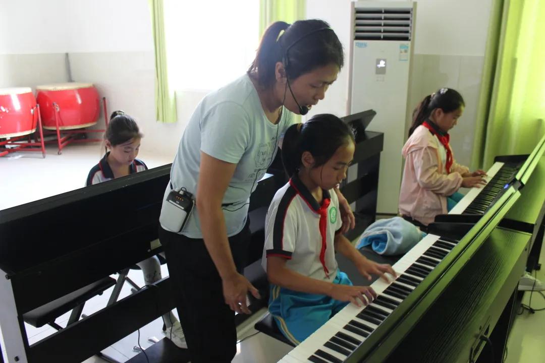 小学课后服务综合素养提升方式,课后服务促进学生个性发展