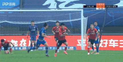 苏宁绝杀上港完整集锦,苏宁0-1不敌残阵上港