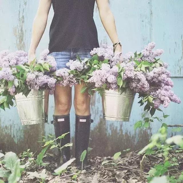 农村花店一个月能挣多少钱,太原开个花店一年能挣多少