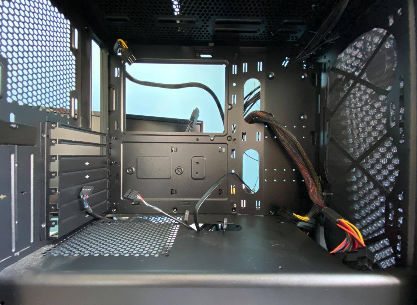 换cpu和主板电脑里的东西还有吗,电脑系统是装在主板还是cpu上