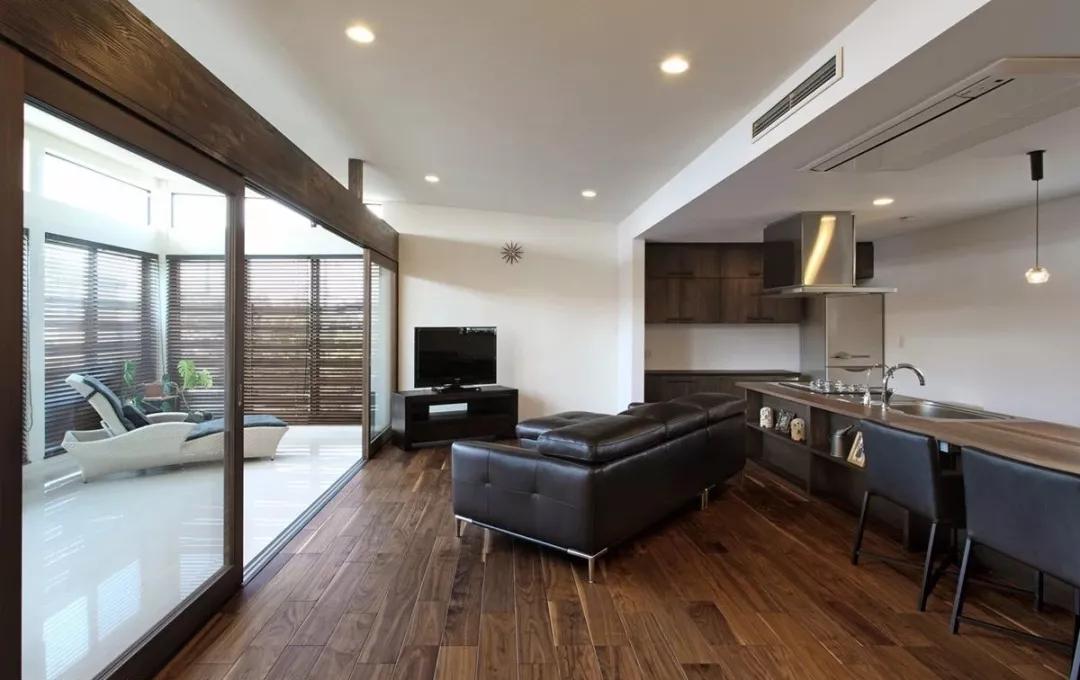 黑胡桃木实木地板什么档次,北美黑胡桃木地板多少钱一平