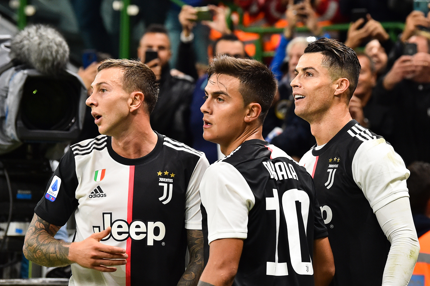 巴乔接班人屈就左后卫？意大利伟大左后卫其实踢不了10号被淘汰