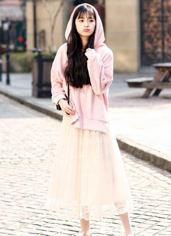 卫衣连帽装搭什么鞋好看,小个子穿连帽卫衣还是圆领