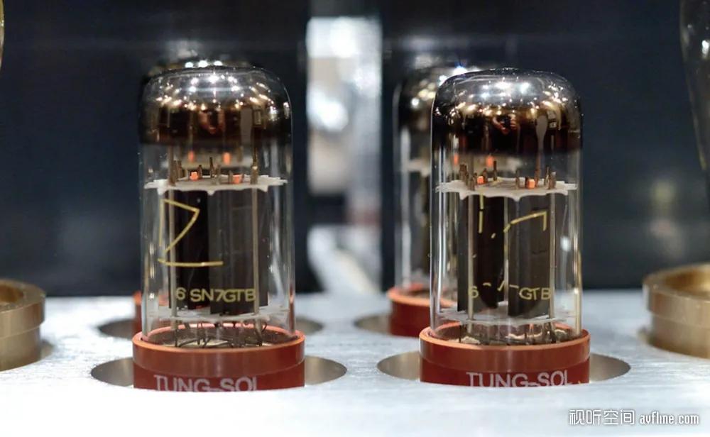 经典重现,风云再起:Luxman(力仕)CL-1000胆前级/MQ-300胆后级