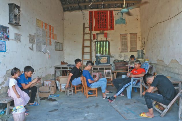 广西白马镇鬼火少年纪录片,白马镇鬼火少年完整版