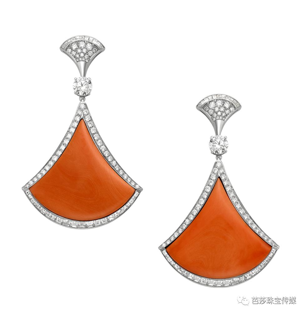 整天研究无聊的穿搭,一天到晚研究穿搭