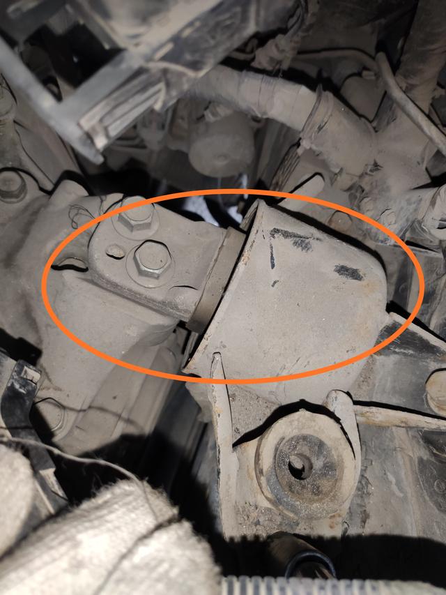 伊兰特二十万公里小毛病,北京现代伊兰特修复前后对比