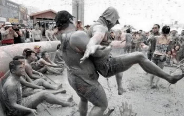 印度的泼粪节不算啥，日本这个节日才辣眼睛，不愧是岛国