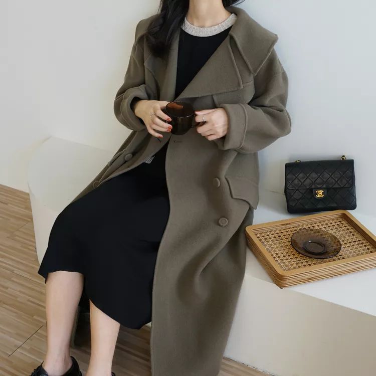 深卡其色大衣内搭什么颜色毛衣,格子大衣内搭什么颜色的毛衣好