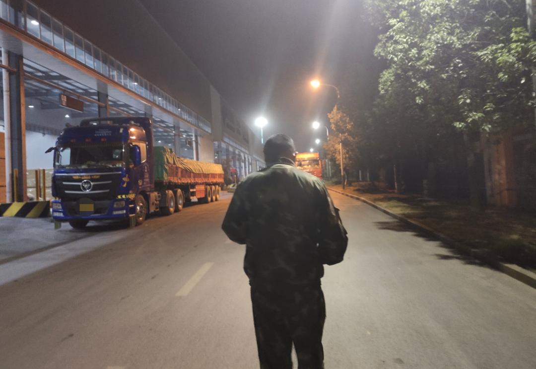 无货可拉，在原地“趴窝”5天是什么感受？