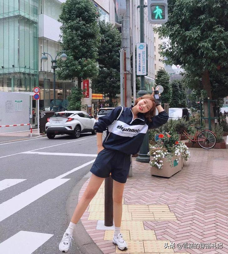 校服裤“太丑”不想穿？学会这3个技巧，让你分分钟爱上丑校服裤