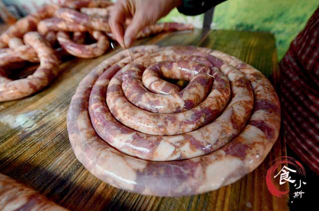 做香肠的肉洗还是不洗好吃,灌香肠怎么不会散