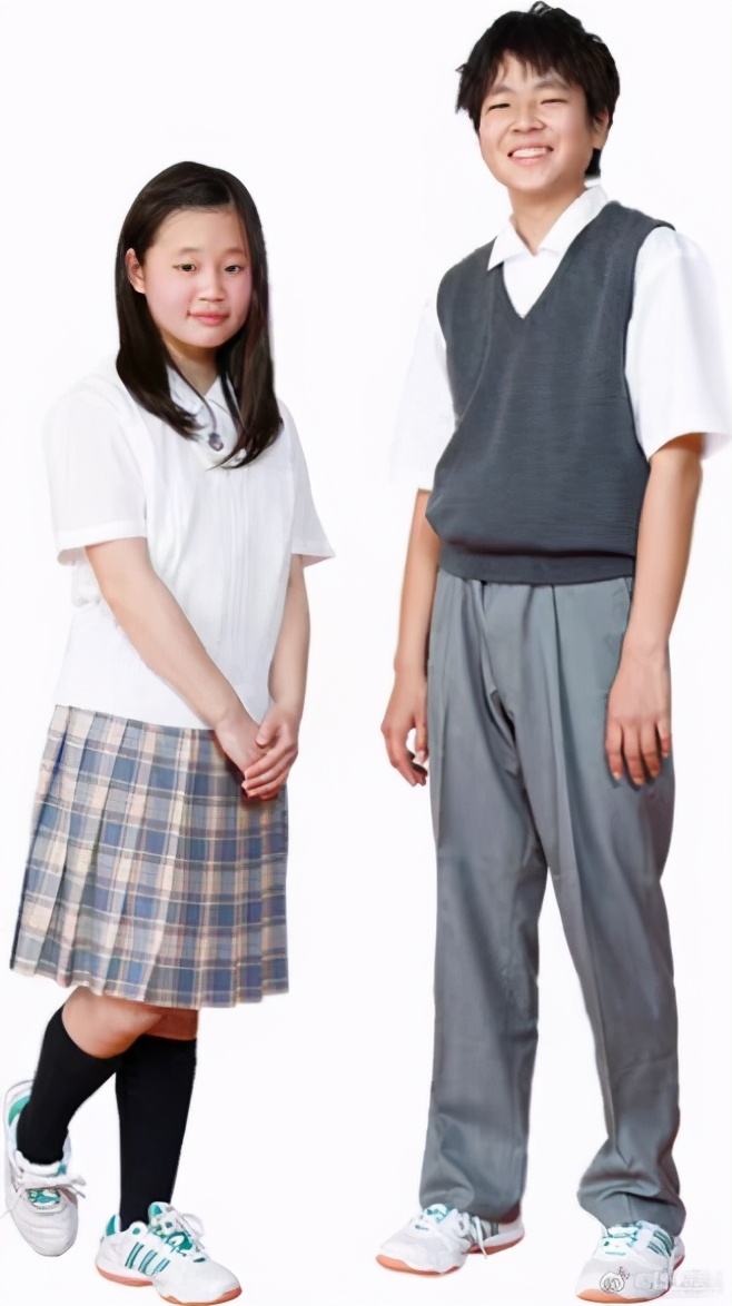 10万一套jk制服,为什么都穿jk制服