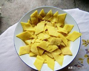 山东咯吱脆煎饼锅,山东大煎饼怎样做的薄而酥脆
