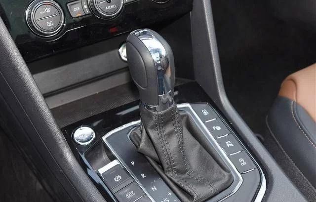 新手司机如何一步一步加速自动挡,自动挡加速的技巧是什么