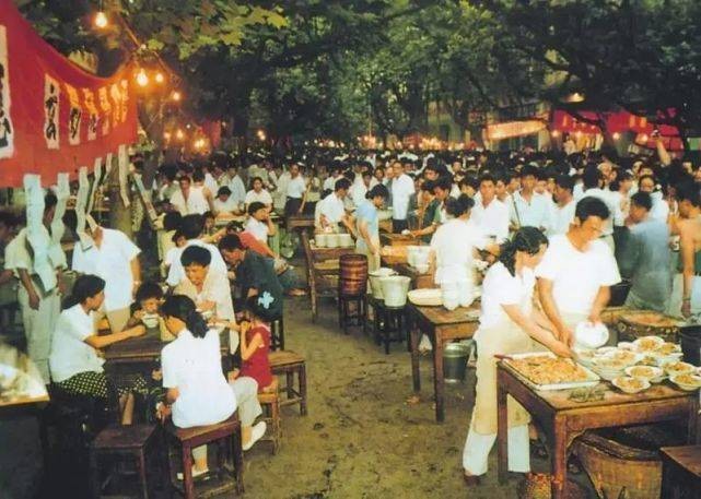 苏州观前街历史介绍,苏州观前街黄天源糕点价格