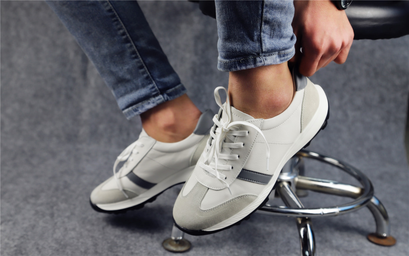 和潮流同步，与健康共舞：七面男士轻弹运动休闲鞋体验