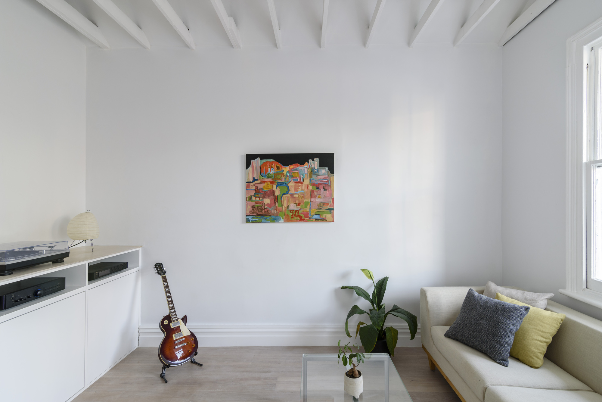 直线型台灯,冬日氛围感欧式小屋