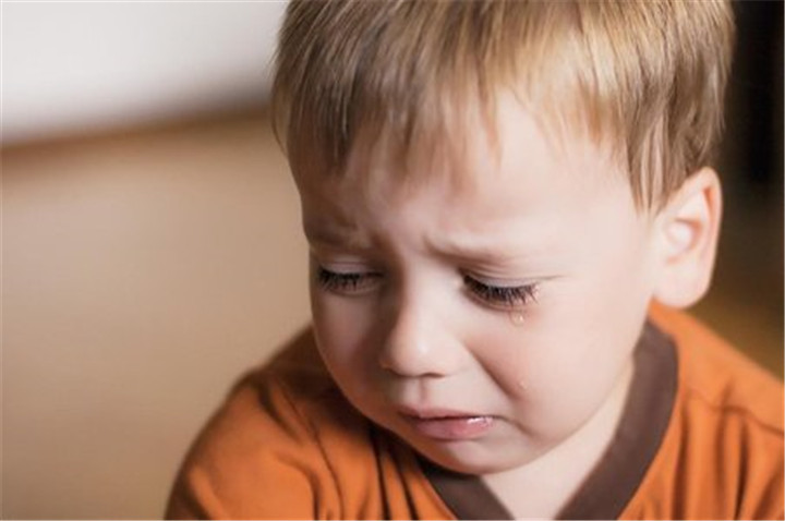 非常胆小恐惧怕黑怎么消除,怎样避免恐惧胆小怕黑