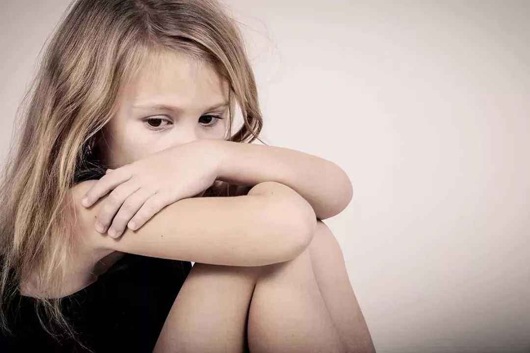 孩子6岁重复啰嗦怎么改正,孩子说话家长怎么纠正