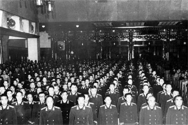 开国将军和元帅待遇区别,开国元帅和开国大将的职务