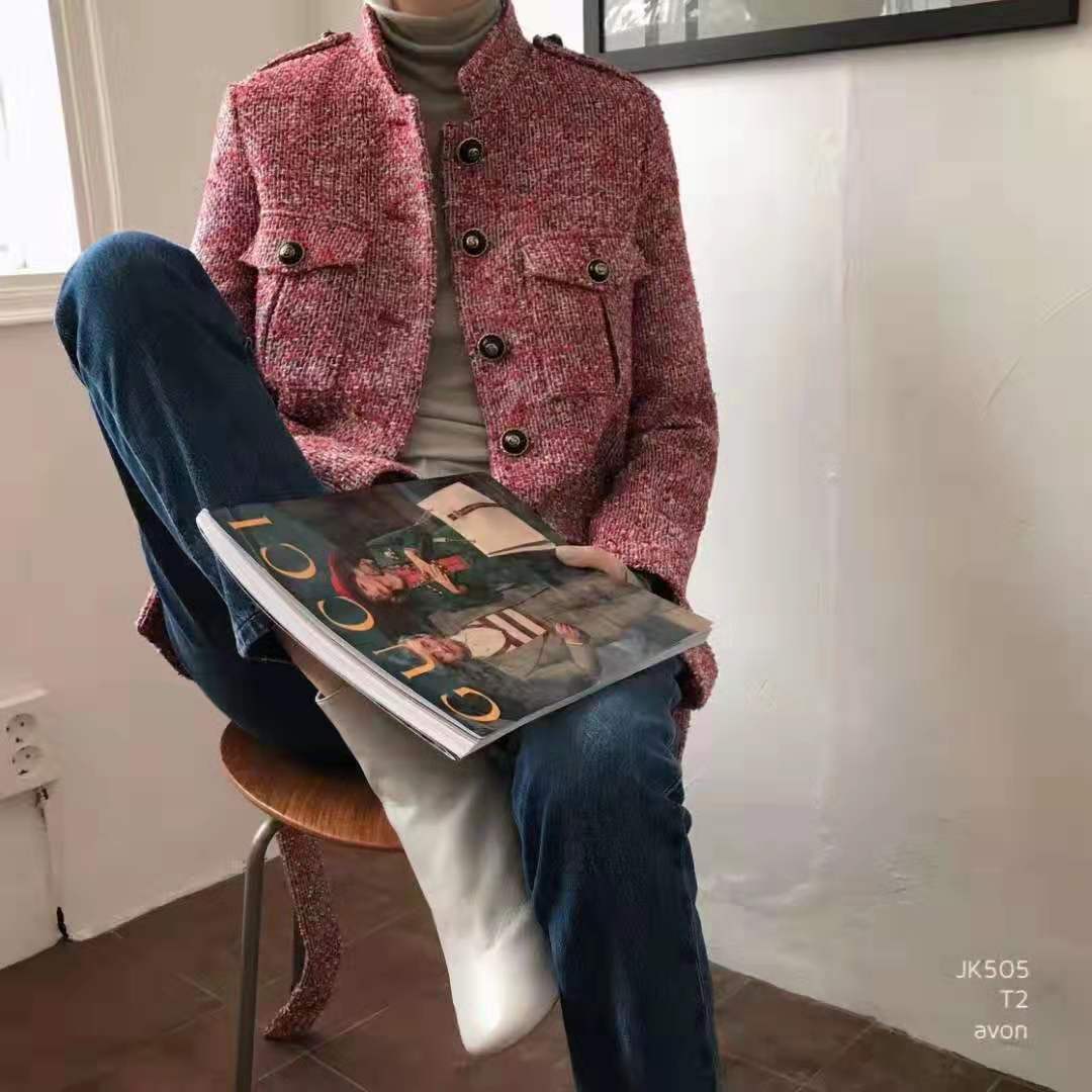 2018年韩国爆火的红蓝两边外套,韩国最新外套穿搭