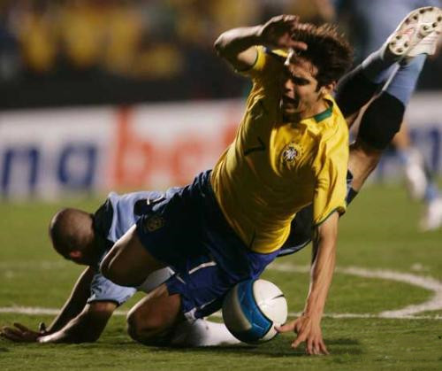 既要滚圆又要滚远！做一个科学的世界杯足球到底有多难？