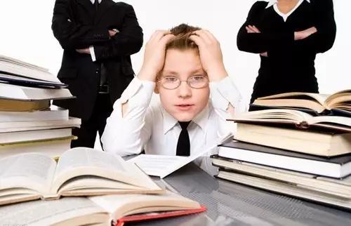 李玫瑾怎样让孩子上课认真听讲,李玫瑾6-12岁教育孩子作业问题