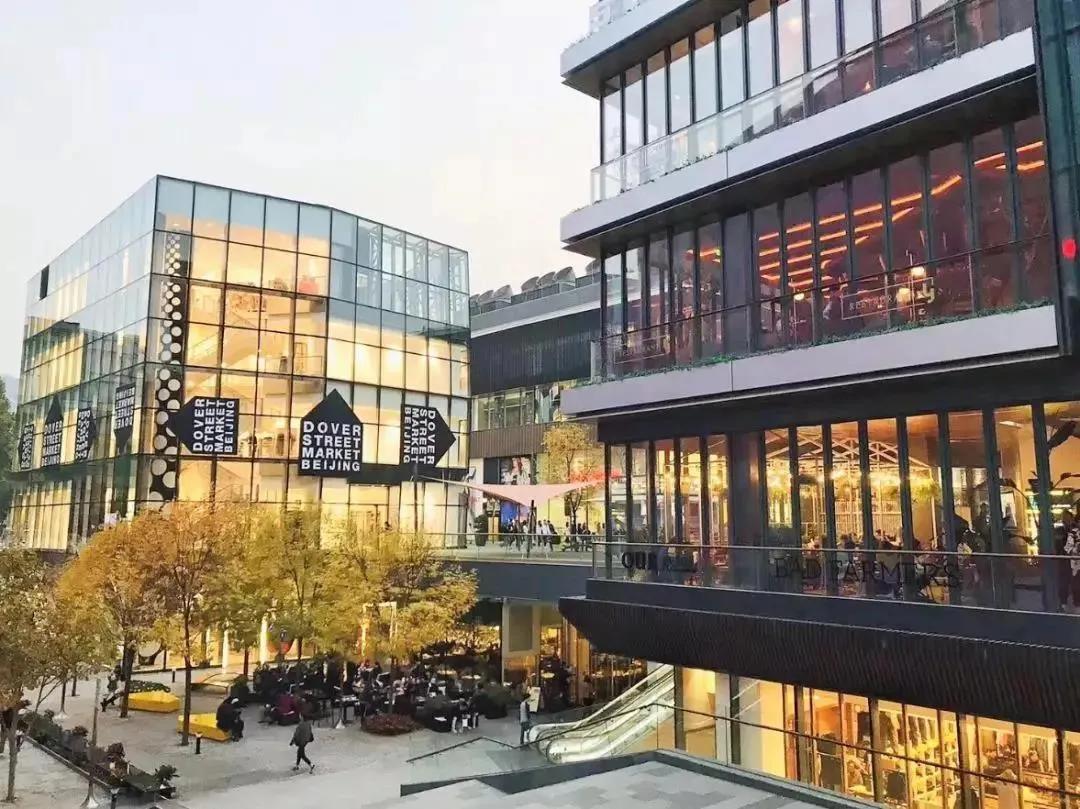 不愿被“唱衰”的老旧商场，如何凭借改造设计成变身“打卡地”？