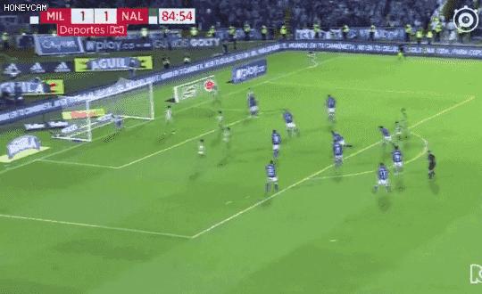 哥伦比亚神奇门将,神奇门将三连扑