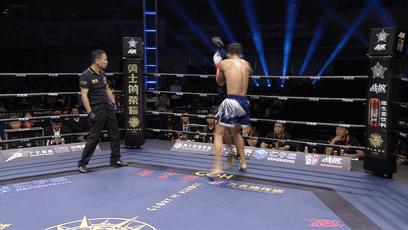 18岁少年打败泰拳王,19岁小伙打泰拳