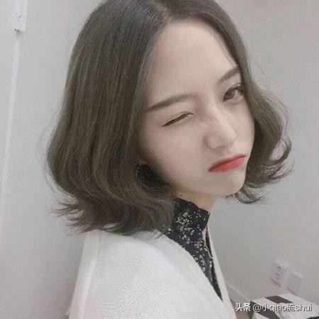 圆脸女锁骨好看还是齐肩发好看,齐肩锁骨发大圆脸适合什么头发