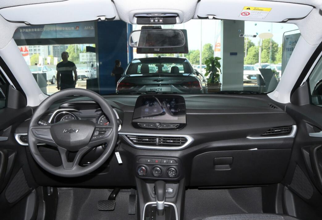 雪佛兰真拼了！从9.99W跌至6.49W，油耗5.1L国六机，替XRV捏把汗