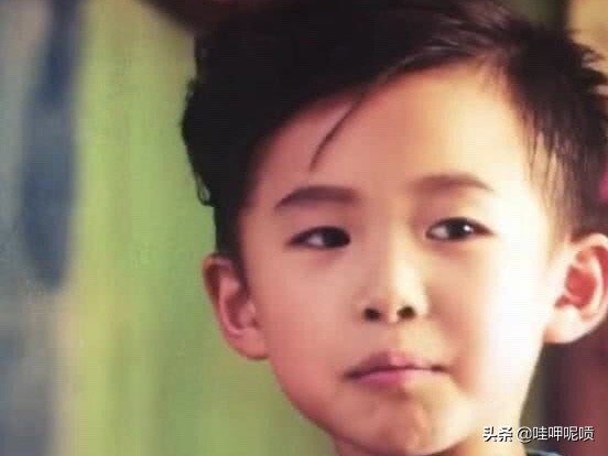 易烊千玺和弟弟楠楠现状,易烊千玺楠楠爸妈