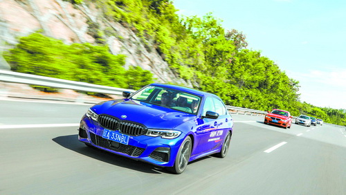 全新宝马3系最新试驾,惊艳夸张大气全新宝马3系实拍