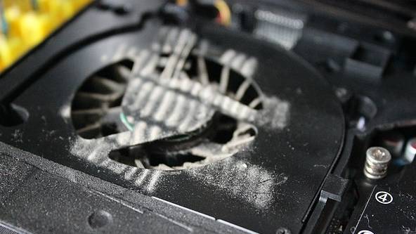 电脑开机风扇声音很大一会就好了,电脑风扇声音一会大一会小啥原因