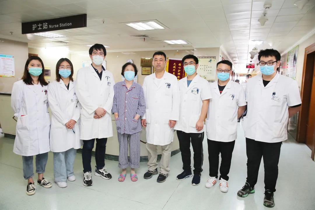 女子胸口“破洞”辗转多地,终于有医生用巧手把洞“补上了”