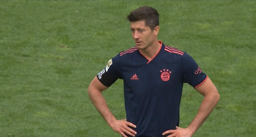 多角度欣赏c罗凌晨无解世界波,c罗十大无解停球突破