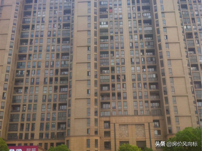 杭州二手房10月成交价,2015年杭州二手房挂牌多少套