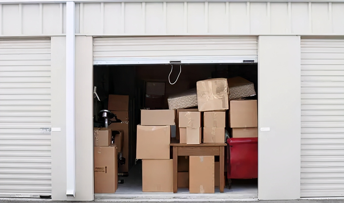 美国16岁少年攒零花钱购买过期仓库，但最后都选择全部物归原主