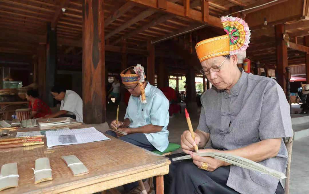傣族的泼水节来源于神话传说,一年一度傣历泼水节