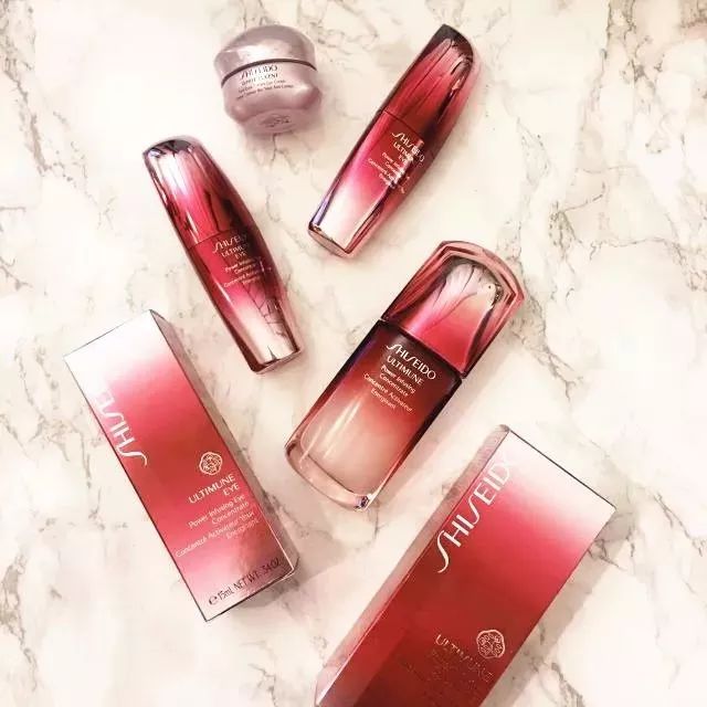 干皮娇韵诗双萃和红腰子哪个好,娇韵诗双萃精华跟红腰子哪个更好