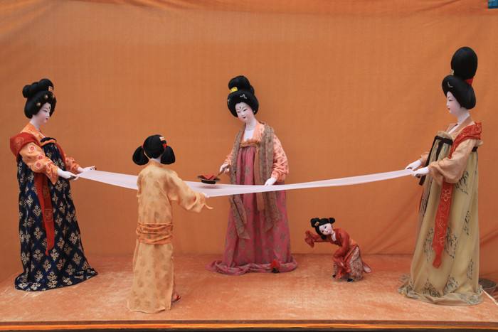 从《唐代仕女》雕塑看唐朝时期艺术审美特性